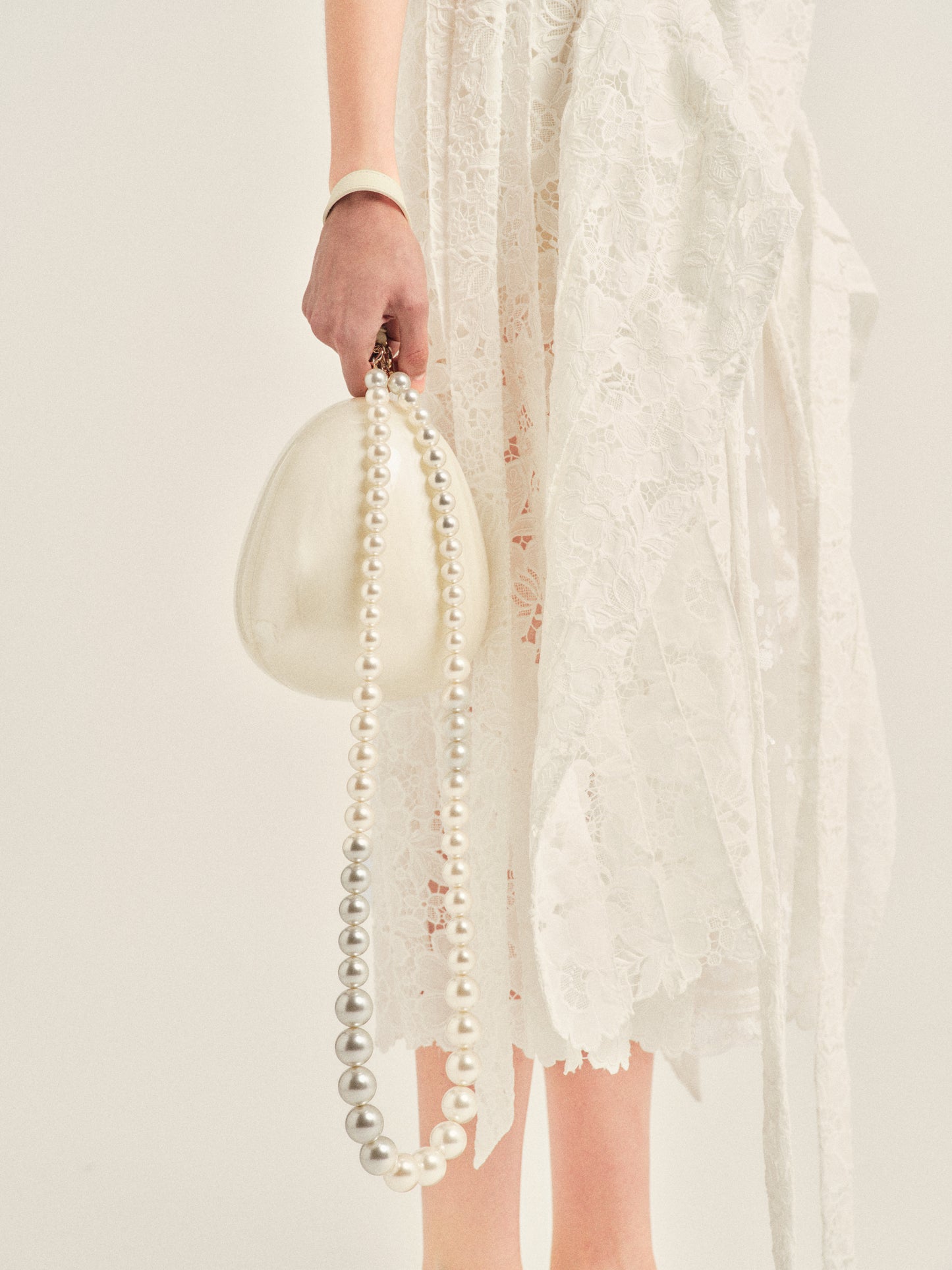 Large Pearl Egg Bag