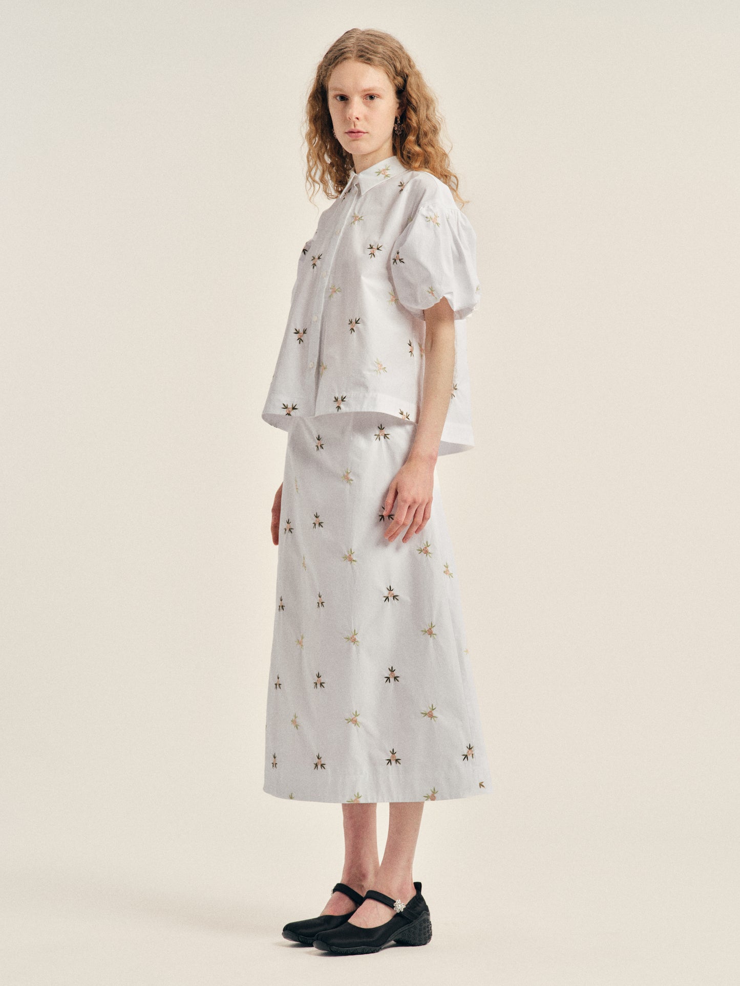 Cropped Rosebud Puff Sleeve Lace Trim Shirt