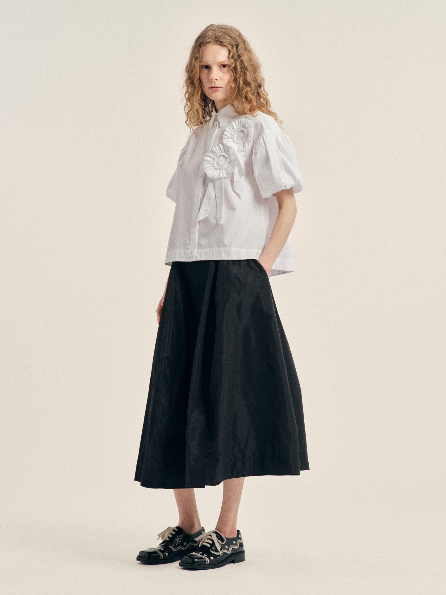 Cropped Ribbon Rosette Puff Sleeve Shirt