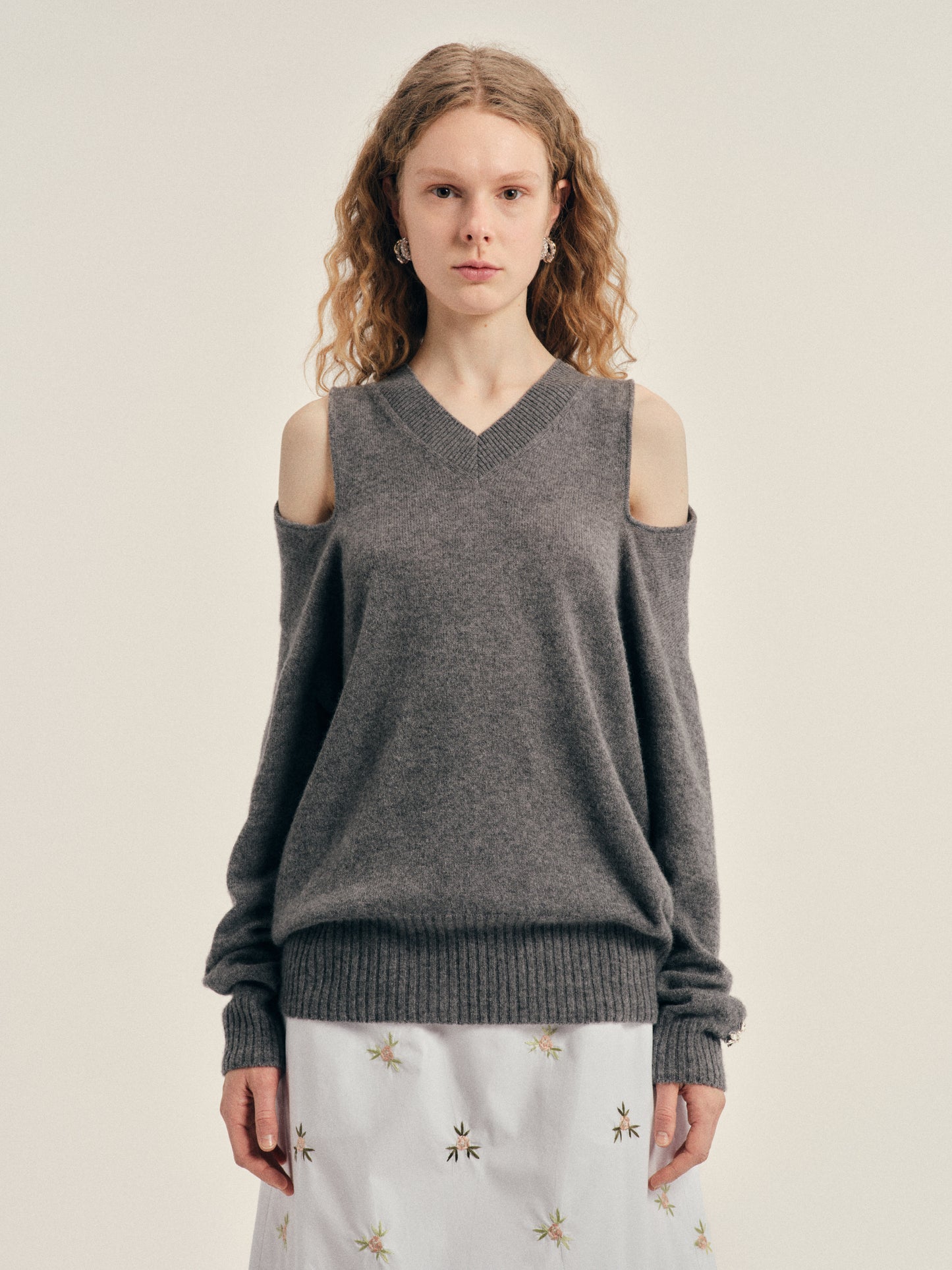 Embellished Relaxed Cashmere Slash V-Neck Jumper