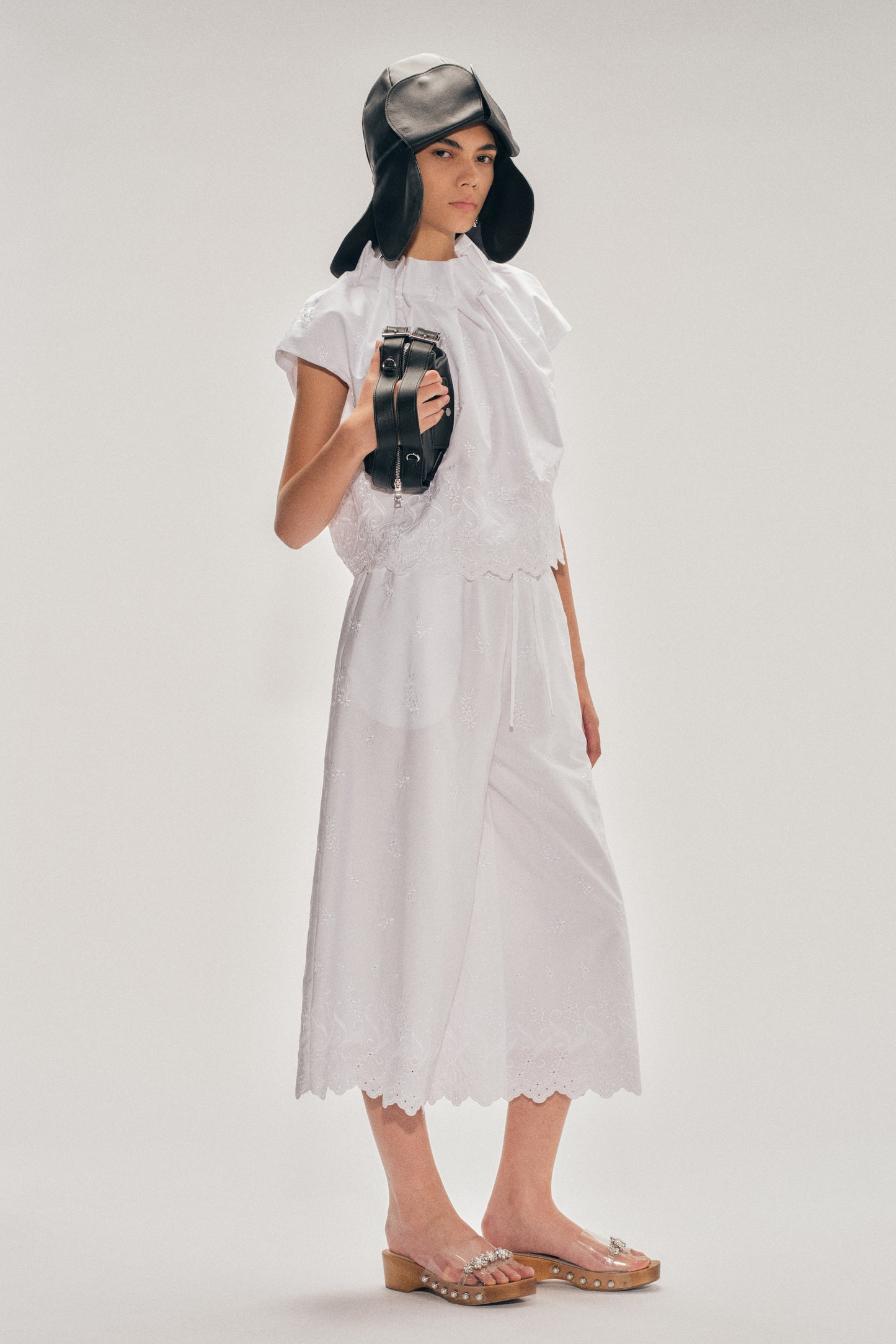 Cropped Easy Trousers