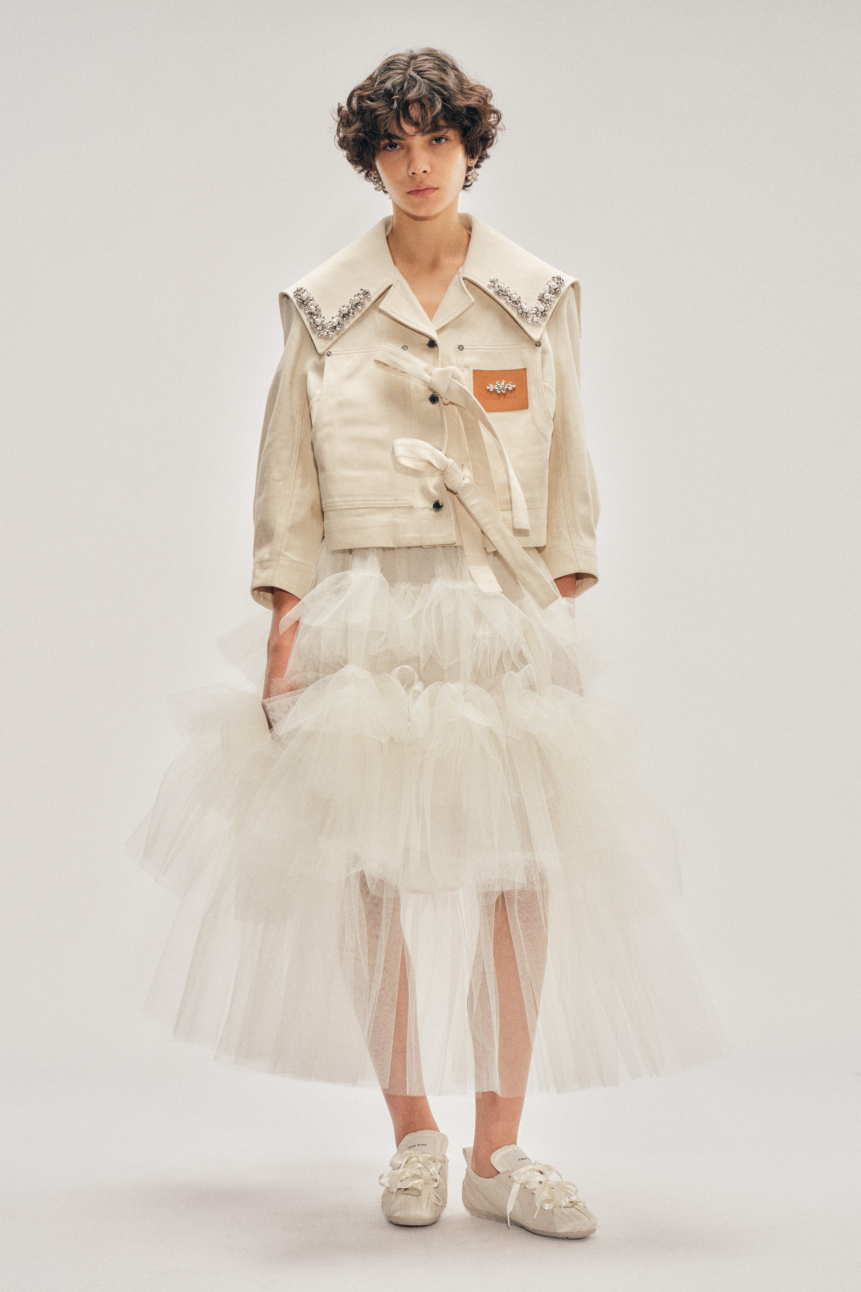 トップス simone rocha Simone Rocha(シモーネ ロシャ) 2026SS MOCK NECK RUFFLE FRILL ZIP T
