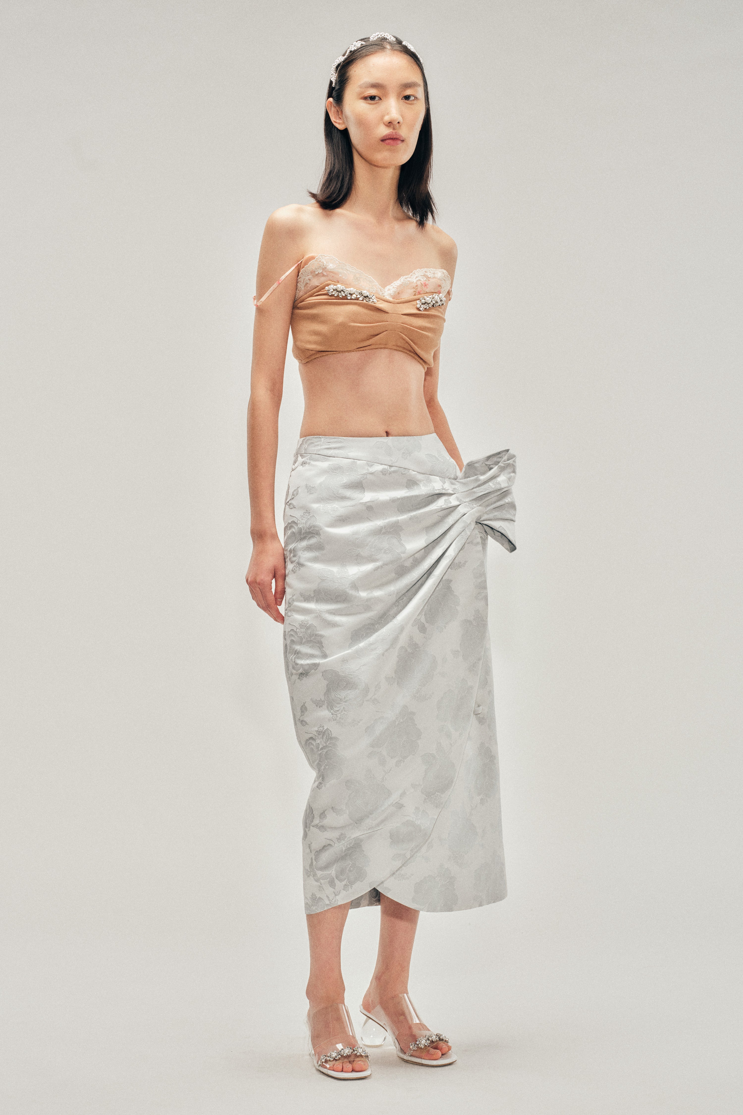 Simone Rocha × H&amp;M 　レースディテールトップス Simone Rocha's H&M Collection is Finally Here | ELLE Canada