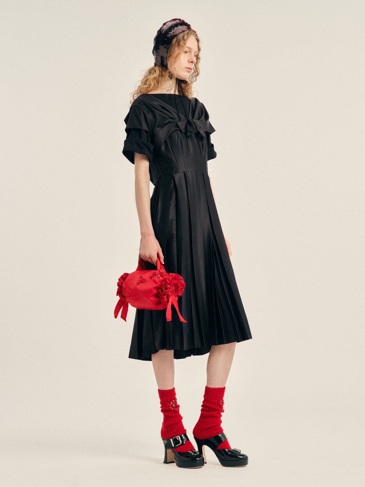 Pleated Patchwork Wire Sleeve Flare Dress