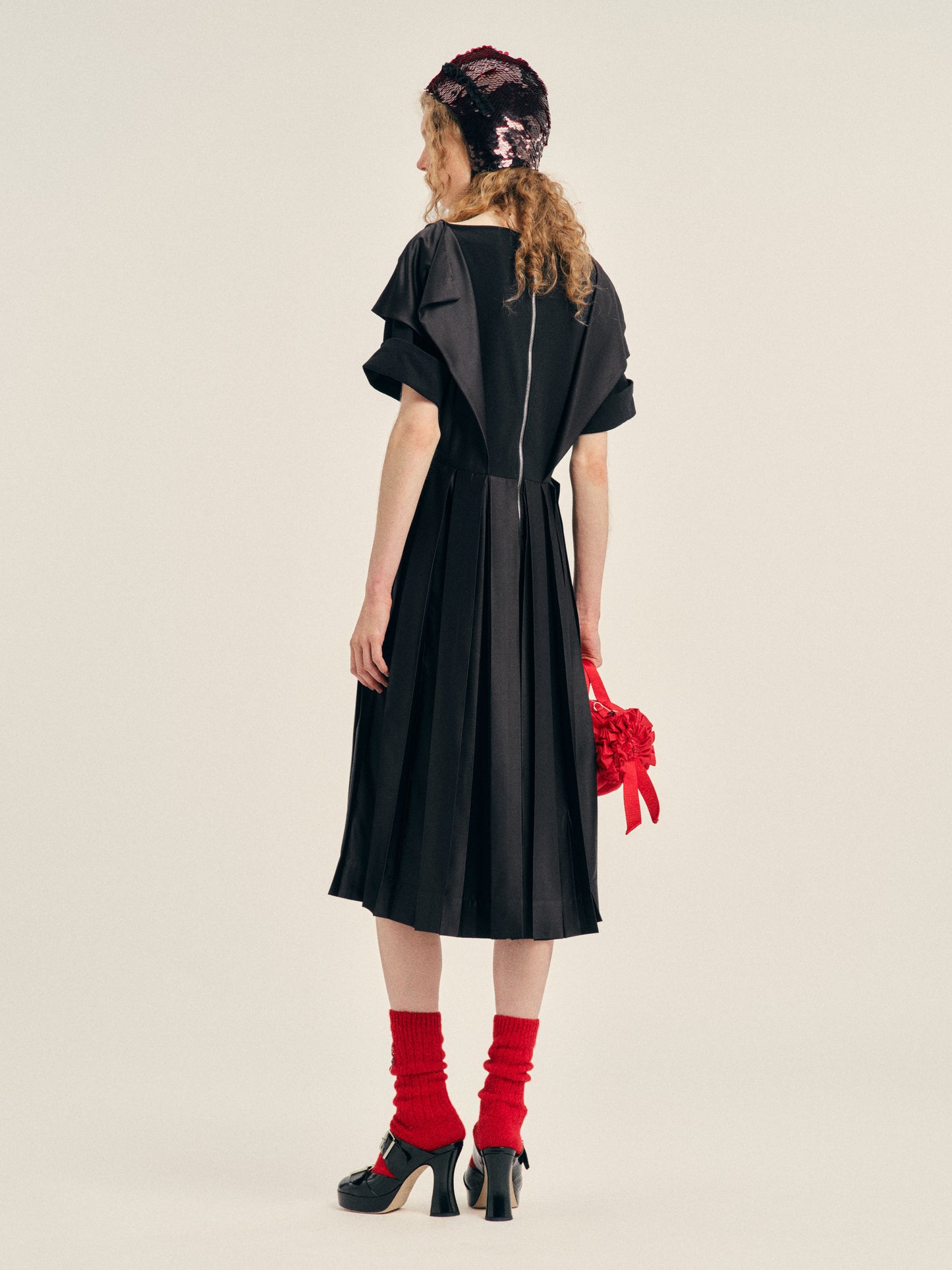 Pleated Patchwork Wire Sleeve Flare Dress