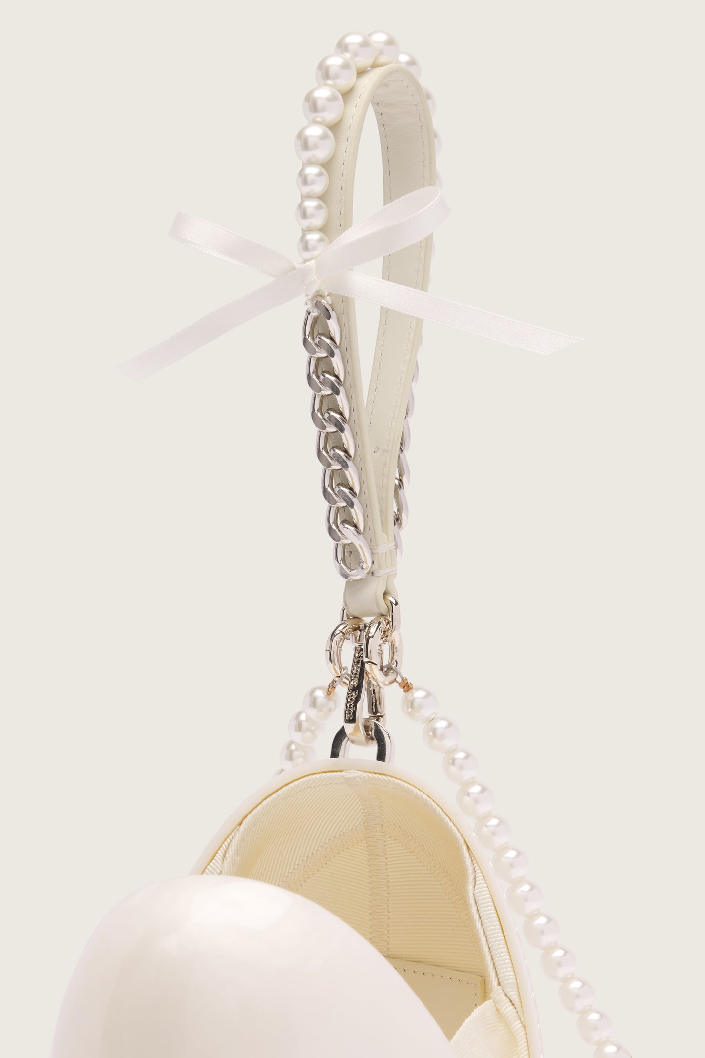 Pearl & Chain Strap Pearl Egg Bag