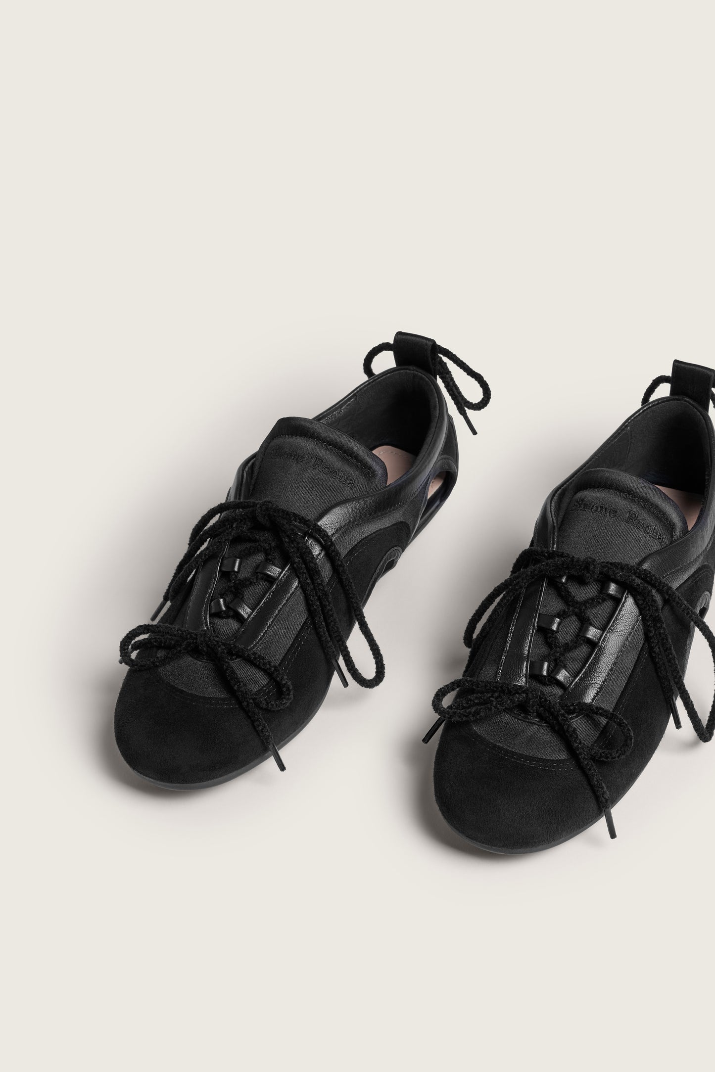 Cutout Ballerina Grip Trainer