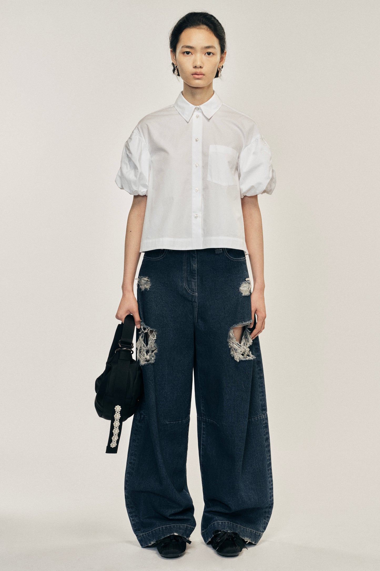 Cropped Bow Puff Sleeve Shirt